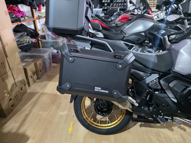 BMW Motorrad R1300GS Adventure Triple Black (2026) - Imagen 6