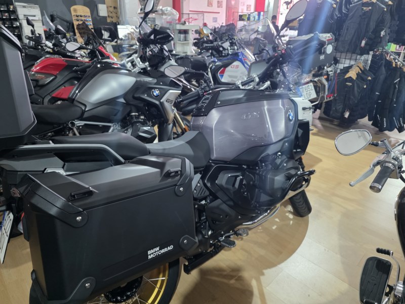 BMW Motorrad R1300GS Adventure Triple Black (2026) - Imagen 7