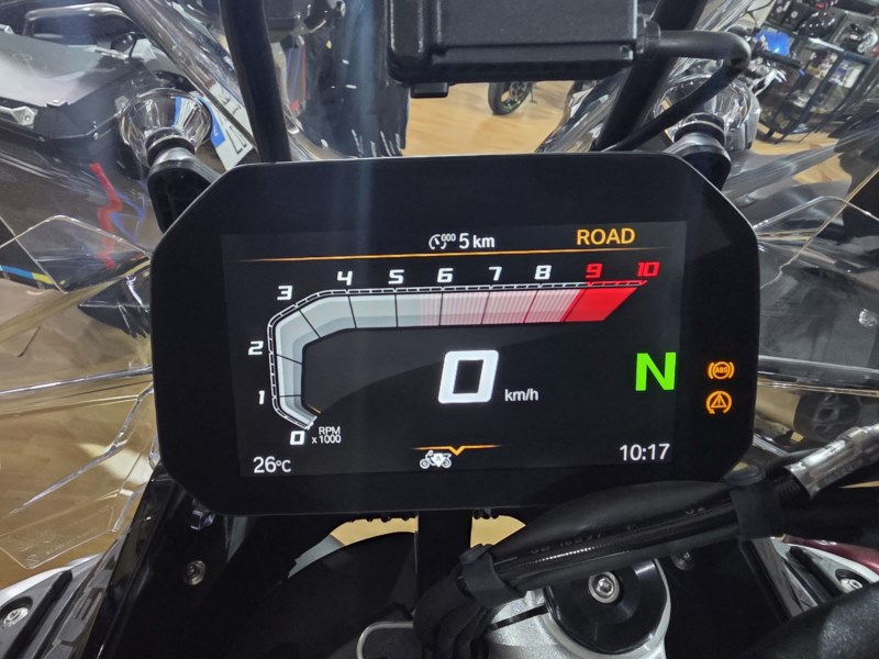 BMW Motorrad R1300GS Adventure Triple Black (2026) - Imagen 11