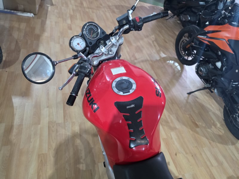 SUZUKI SV650S Naked (2002)(A2/A) - Imagen 6