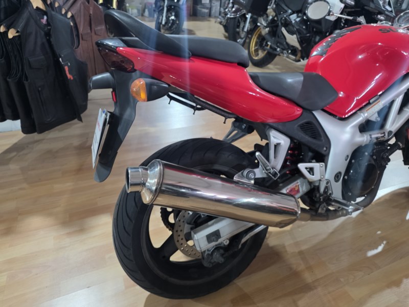 SUZUKI SV650S Naked (2002)(A2/A) - Imagen 10