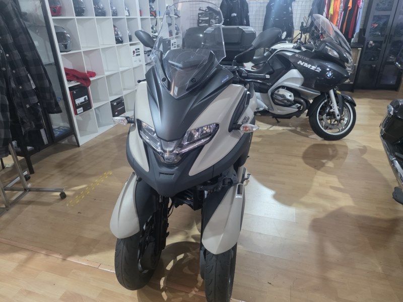 YAMAHA TRICITY 300 (2024)(B/A1/A2/A) - Imagen 2