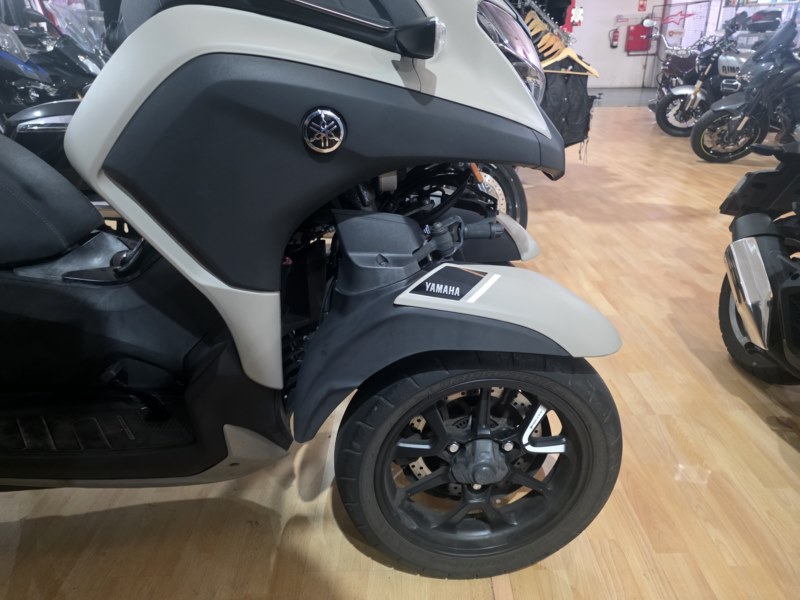 YAMAHA TRICITY 300 (2024)(B/A1/A2/A) - Imagen 10